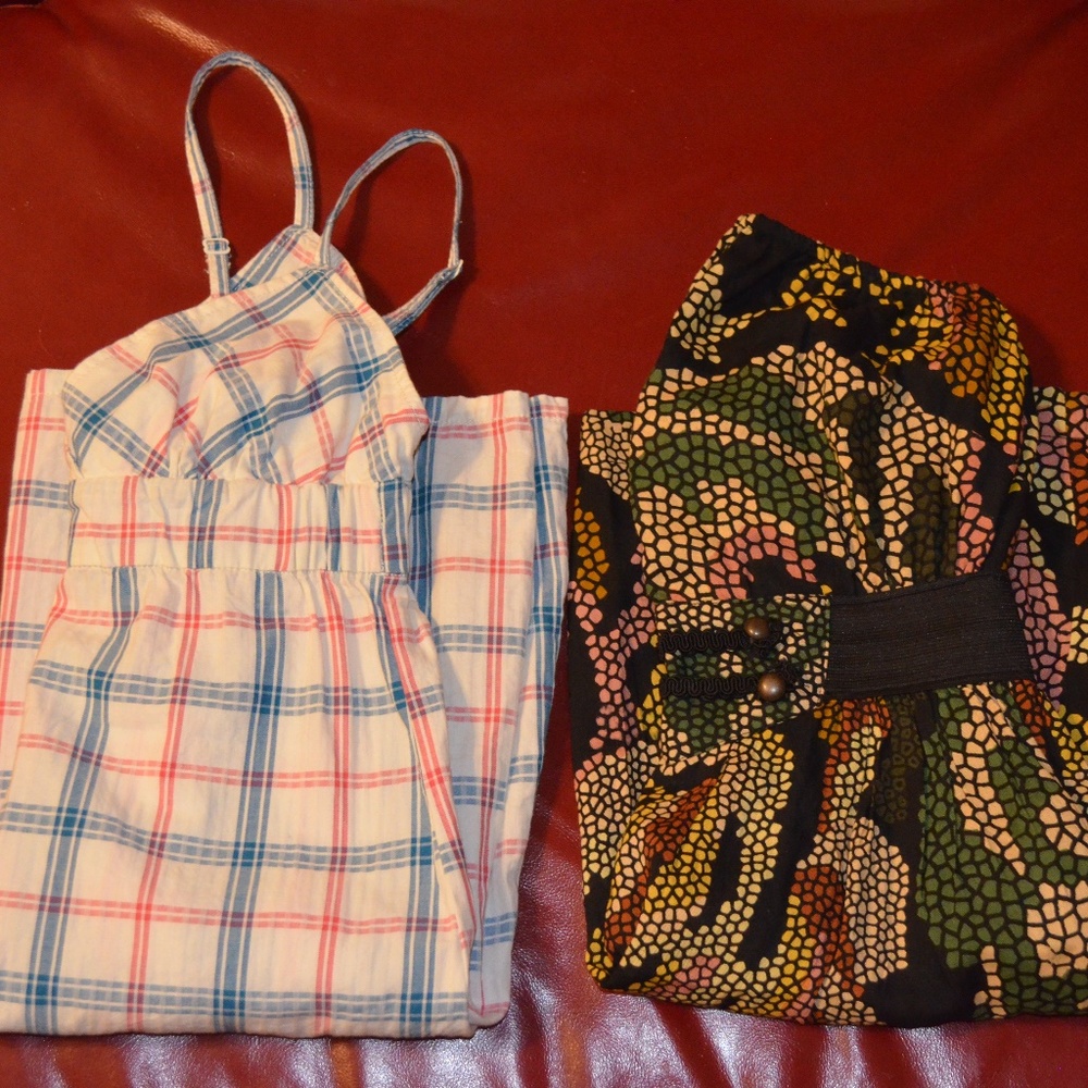 LOT OF 2 KNEE DRESS SIZE S VOLCON/BILLABONG   B01